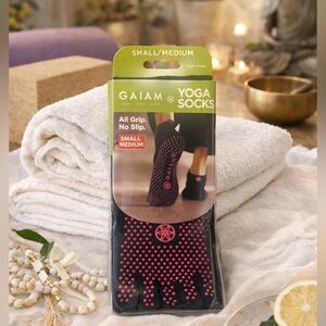 NWT Gaiam Black and Pink Yoga Socks Size Small Medium